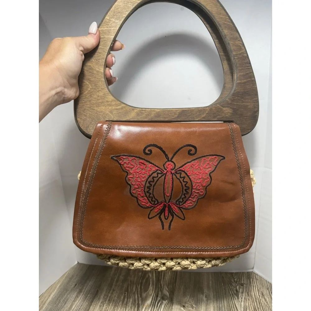 Vintage Boho Macrame Handbag Butterfly Embroidered‎ Wood Handle Brown Tan Bag